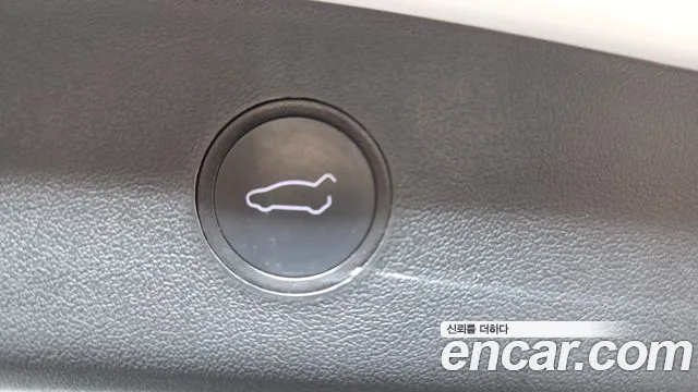Tesla Model 3 — Фото автомобиля 18