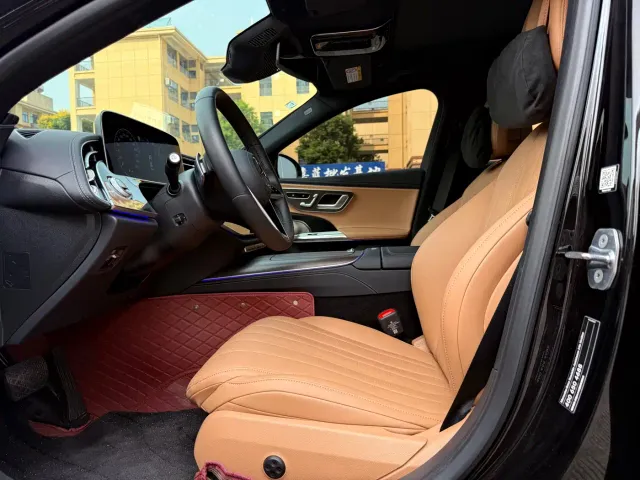Mercedes-Benz E-Class — Фото автомобиля 4