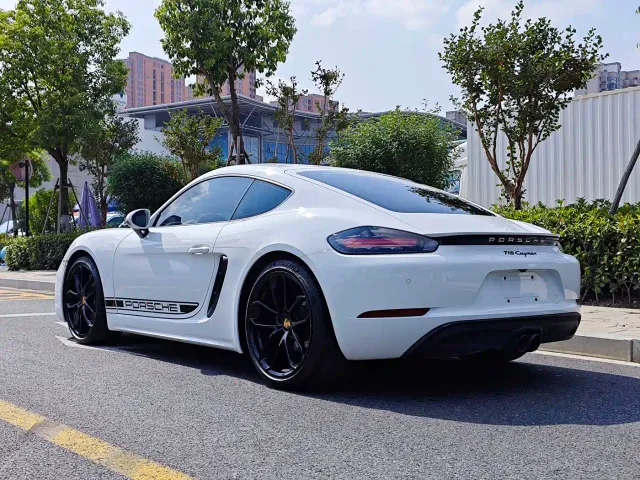Porsche 718 — Фото автомобиля 6