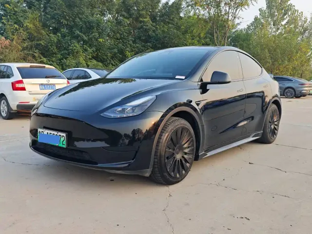 Фотография автомобиля — Tesla Model Y