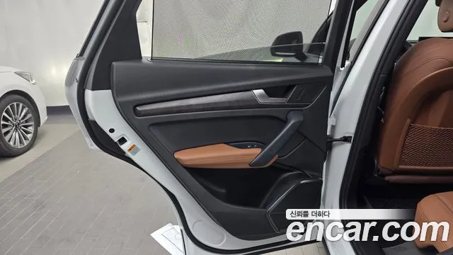 Audi Q5 45 TFSI quattro Sportback Premium — Фото автомобиля 21