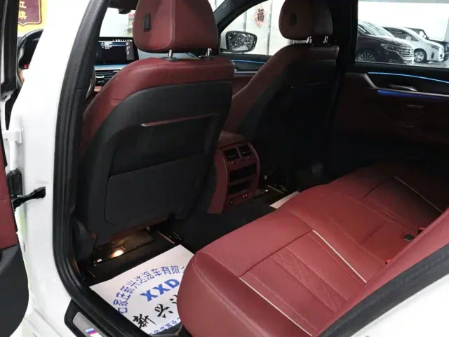 BMW 5 Series — Фото автомобиля 9