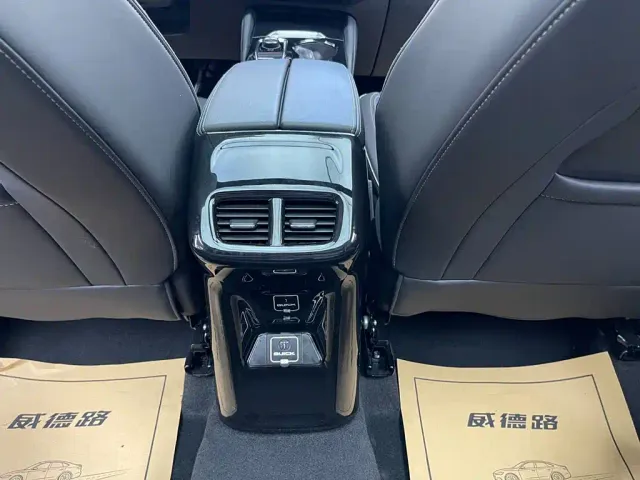 Buick Envision Plus — Фото автомобиля 19