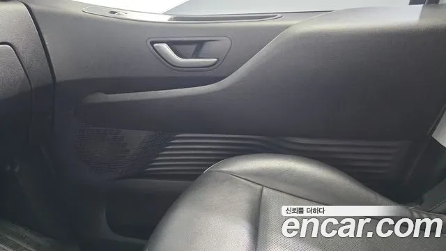 Hyundai Staria — Фото автомобиля 14