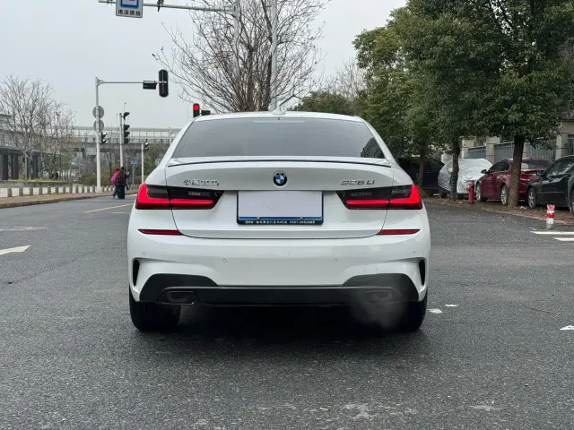 BMW 3 Series — Фото автомобиля 15