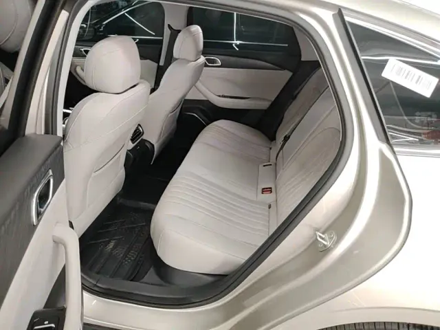 Geely Galaxy Stellar 6 — Фото автомобиля 16