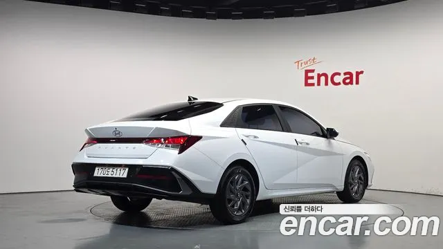 Hyundai Avante CN7 — Фото автомобиля 2