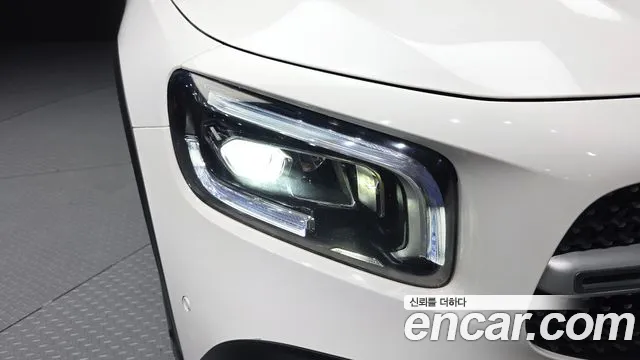 Mercedes-Benz GLB-Class — Фото автомобиля 6
