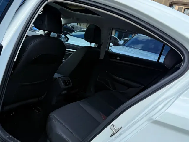 Volkswagen Bora — Фото автомобиля 14
