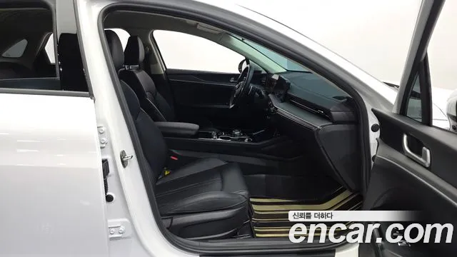 Kia K5 Новый K5 3 поколение 2.0 LPi(Для проката) — Фото автомобиля 25