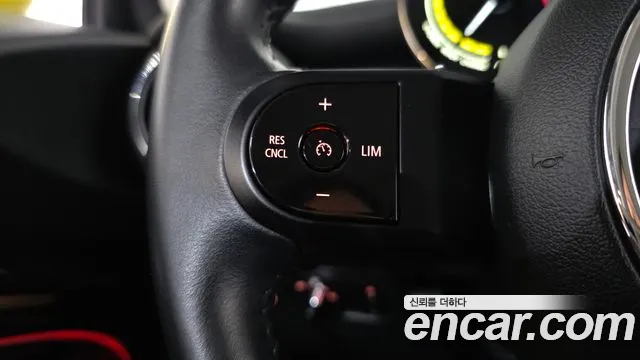 MINI Cooper Cooper Electric — Фото автомобиля 17