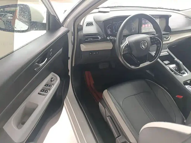 Dongfeng Fengshen E70 — Фото автомобиля 11