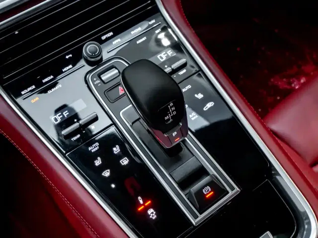 Porsche Panamera — Фото автомобиля 19