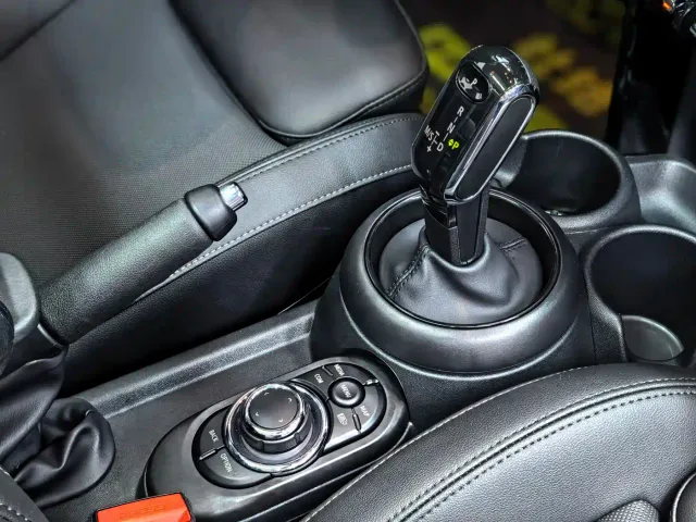 MINI Hatch — Фото автомобиля 23