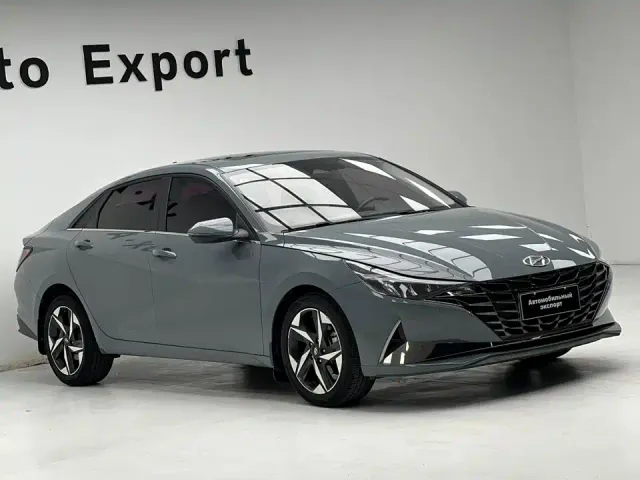 Hyundai Elantra — Фото автомобиля 3