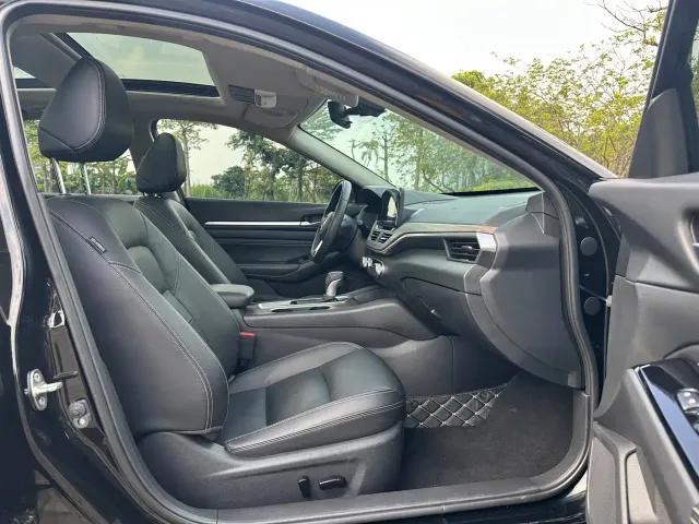 Nissan Teana — Фото автомобиля 15