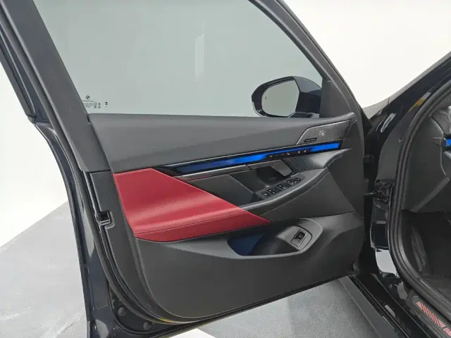 BMW 5 Series — Фото автомобиля 23