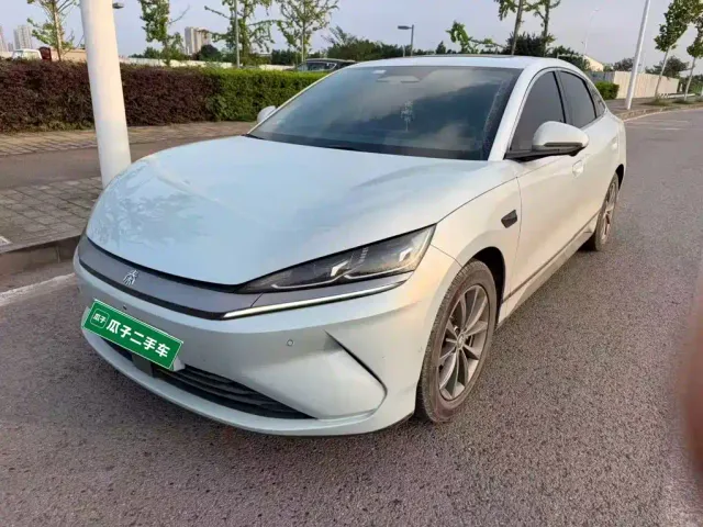 Фотография автомобиля — BYD Qin L