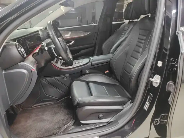 Mercedes-Benz E-Class — Фото автомобиля 14