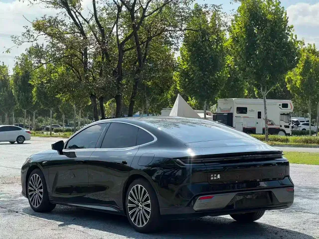 Geely Galaxy Xingyao 8 — Фото автомобиля 20