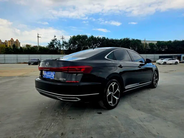 Volkswagen Passat — Фото автомобиля 6
