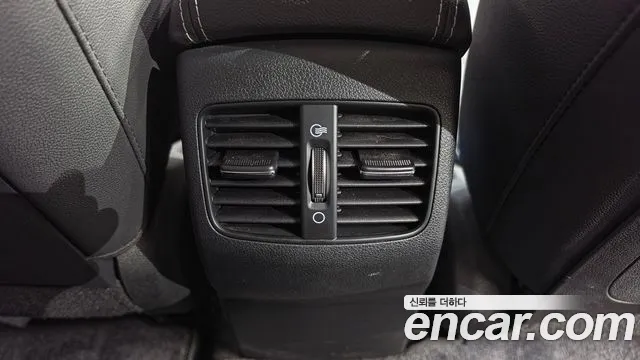 Kia Niro — Фото автомобиля 24