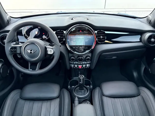 MINI Hatch — Фото автомобиля 9