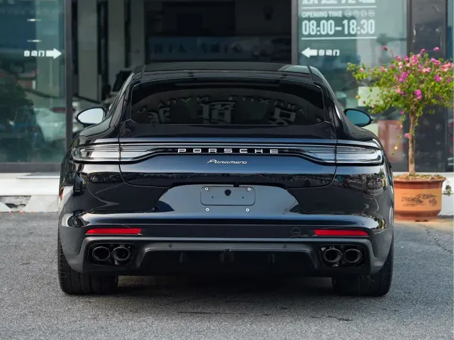 Porsche Panamera — Фото автомобиля 8