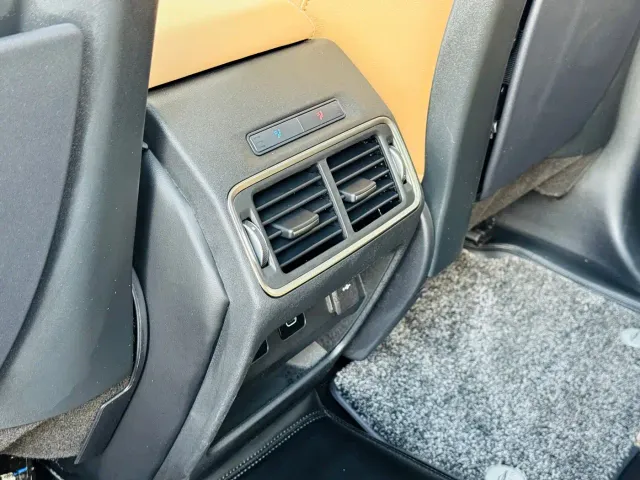 Land Rover Discovery Sport — Фото автомобиля 13