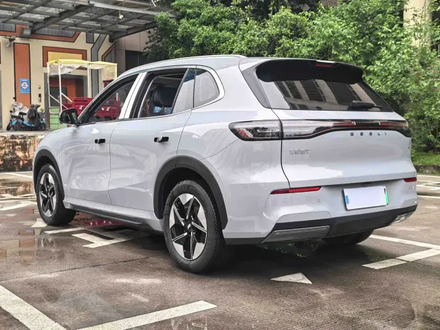 Geely Galaxy E5 — Фото автомобиля 9