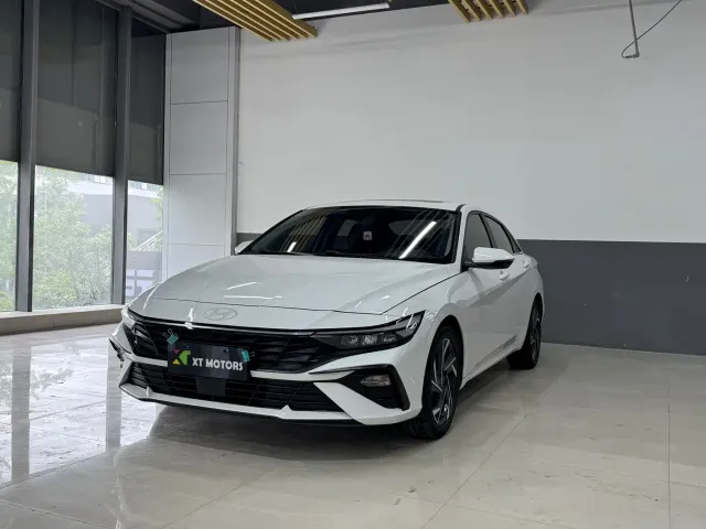 Hyundai Elantra — Фото автомобиля 2