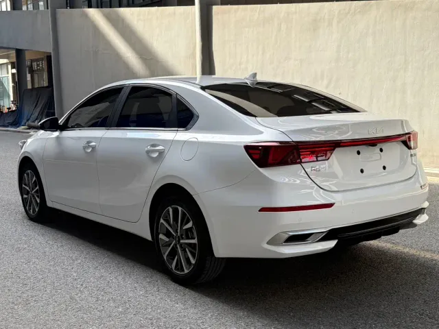 Kia K3 — Фото автомобиля 6