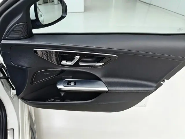 Mercedes-Benz C-Class — Фото автомобиля 10