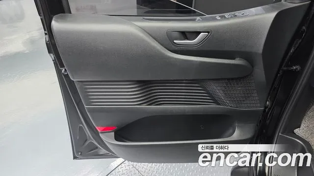 Hyundai Staria — Фото автомобиля 13