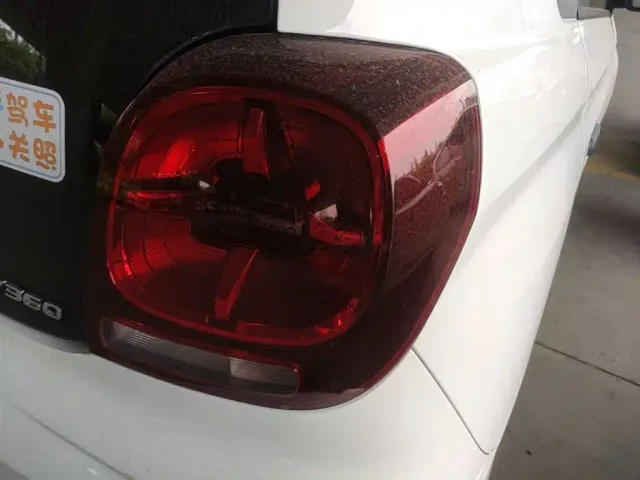 Roewe Clever — Фото автомобиля 7