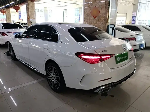 Mercedes-Benz C-Class — Фото автомобиля 4