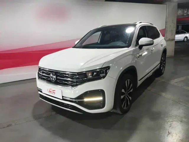 Фотография автомобиля — Volkswagen Tayron