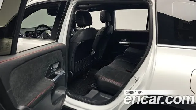 Mercedes-Benz GLB-Class — Фото автомобиля 11