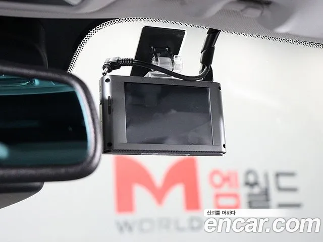 Jeep Renegade — Фото автомобиля 16