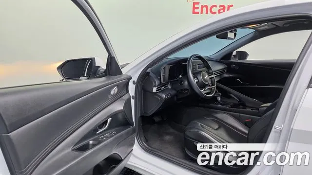Hyundai Avante CN7 — Фото автомобиля 10