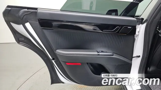 Hyundai Grandeur GN7 — Фото автомобиля 14
