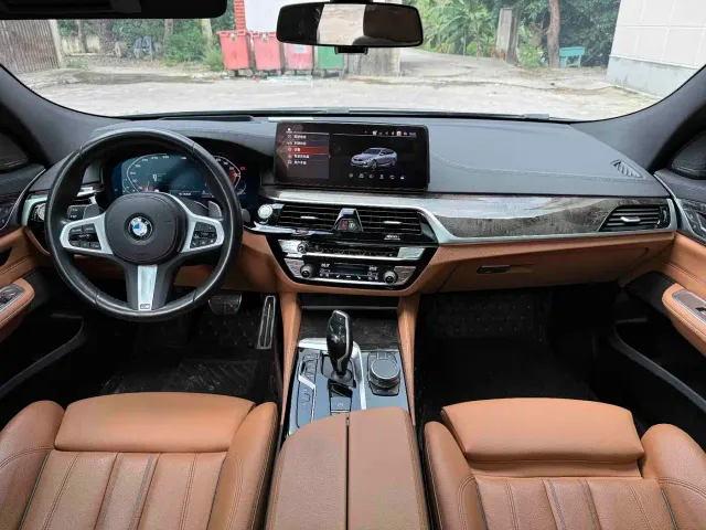 BMW BMW 6 Series GT 2022 Model 630i M Sport Package — Фото автомобиля 6