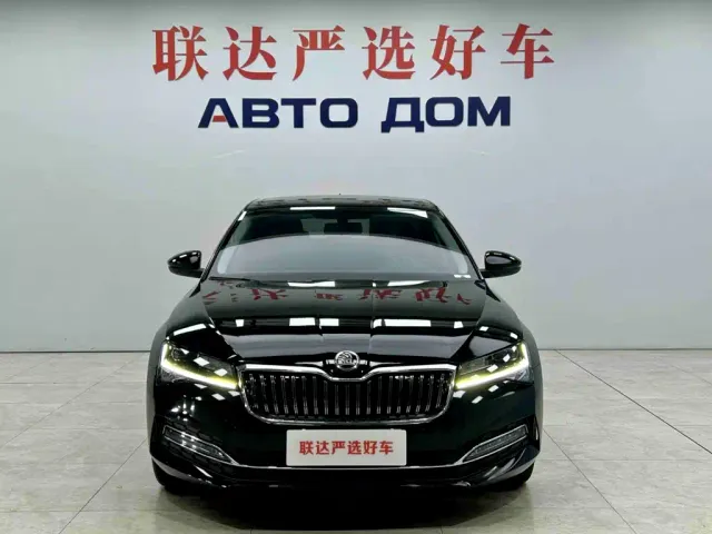 Skoda Superb — Фото автомобиля 3