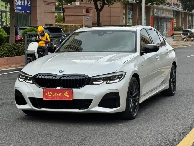 Фотография автомобиля — BMW 3 Series
