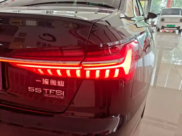 Audi A6L — Фото автомобиля 14