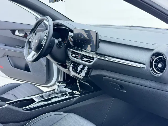 Kia K3 — Фото автомобиля 18
