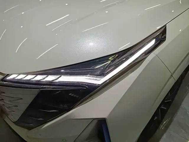 Changan Oshan Z6 EV — Фото автомобиля 17