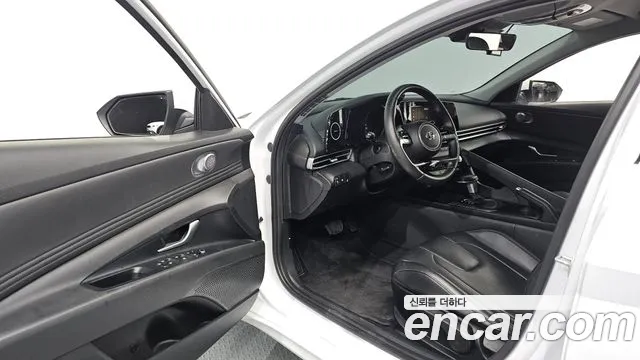 Hyundai Avante CN7 — Фото автомобиля 15