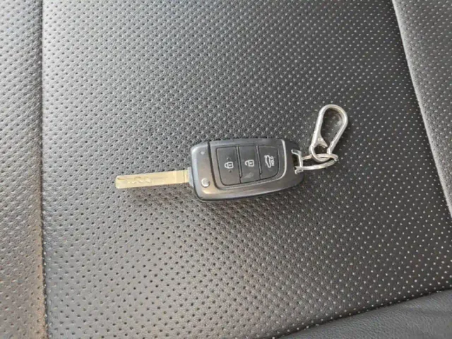 Hyundai Elantra — Фото автомобиля 8