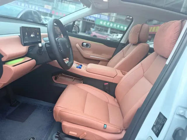 Leapmotor C10 — Фото автомобиля 7